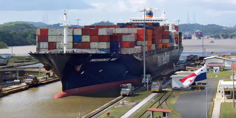 Cargo Ships vs Container Ships: What’s The Difference?